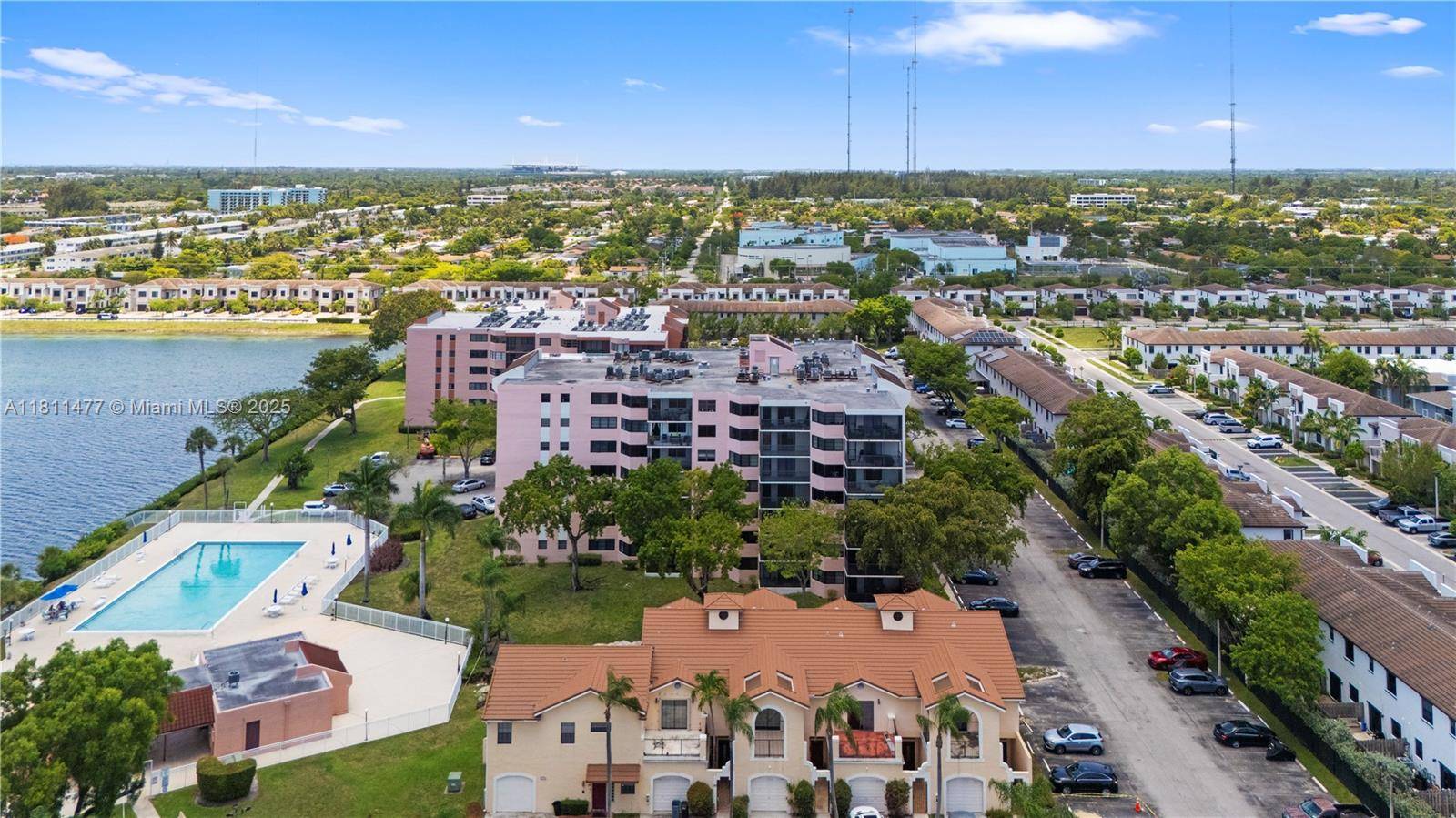 Miami, FL 33179,20840 San Simeon Way #603