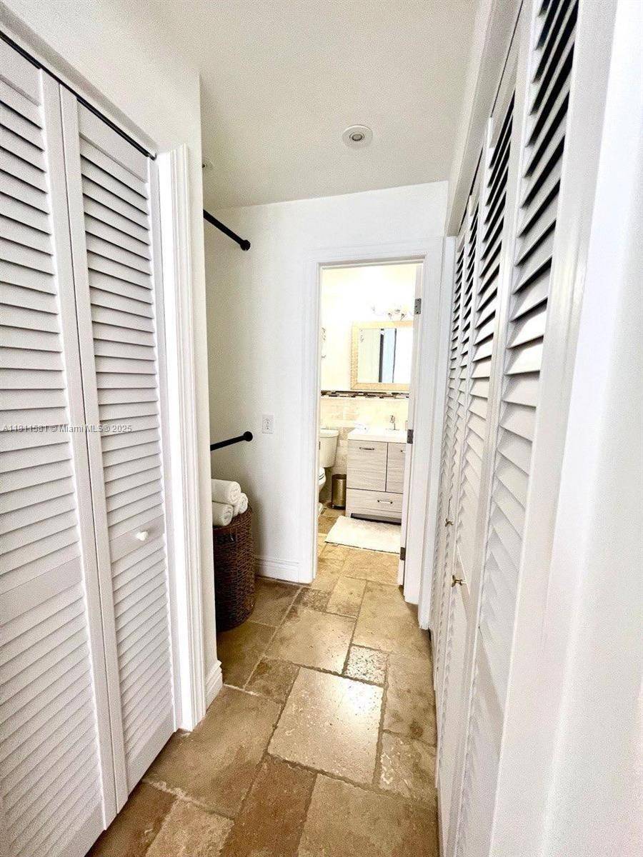 Hollywood, FL 33019,3505 S Ocean Dr #619