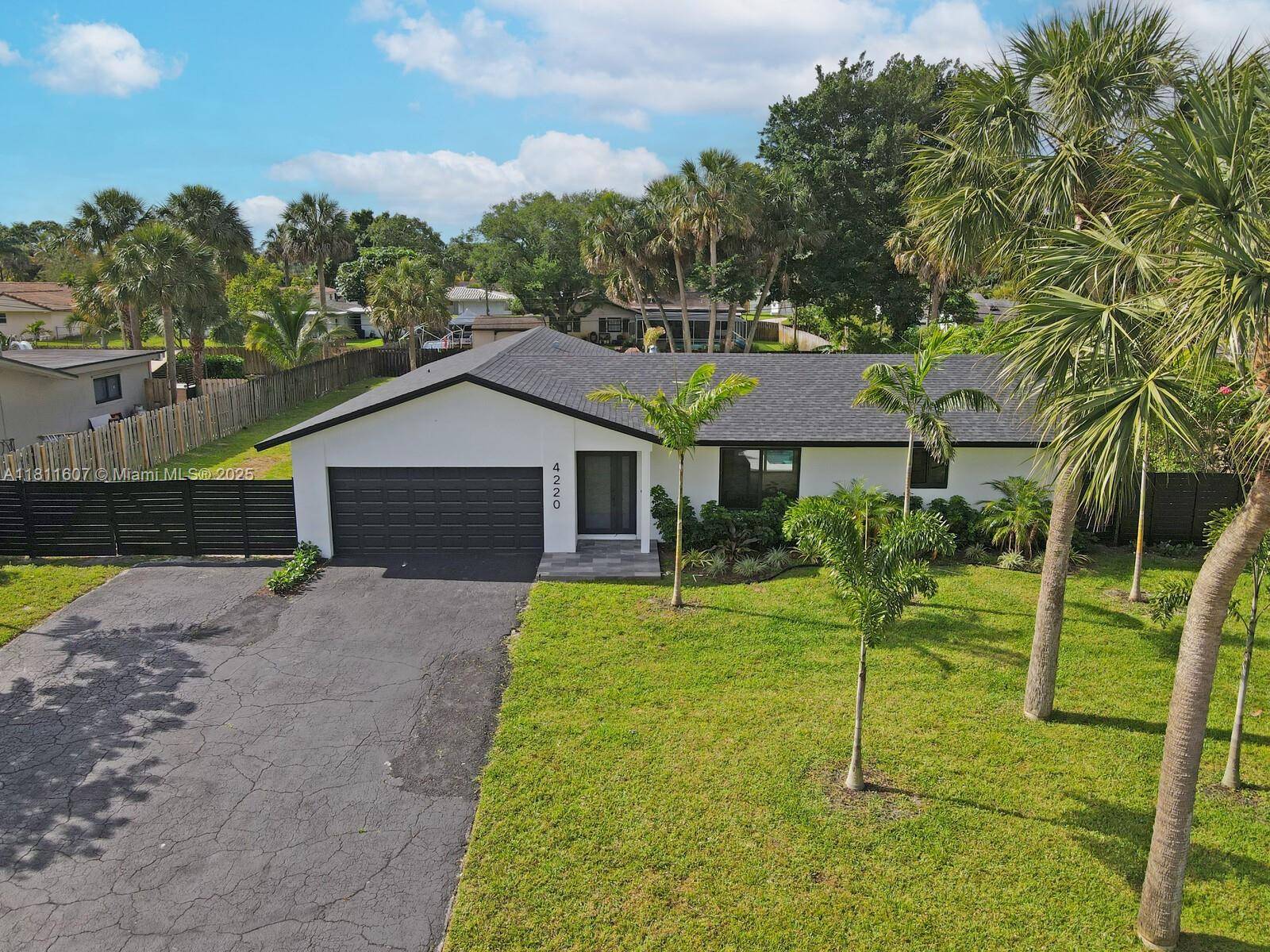 Plantation, FL 33317,4220 SW 4th St