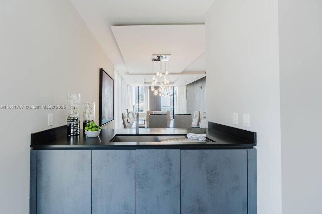 Miami, FL 33131,1010 Brickell Ave #1501