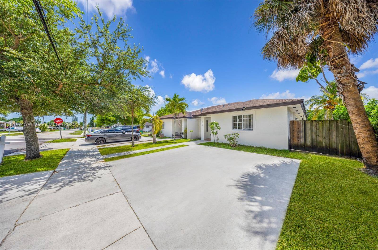 Miami Gardens, FL 33054,4519 NW 163rd St #4519