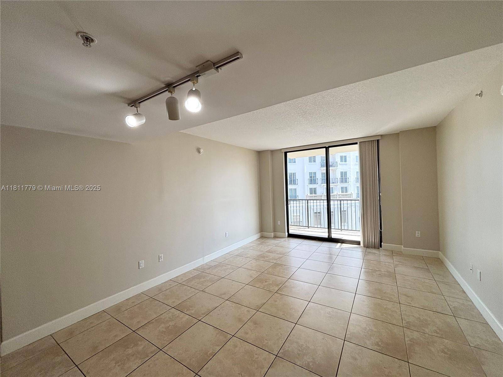 Coral Gables, FL 33134,55 Merrick Way #702