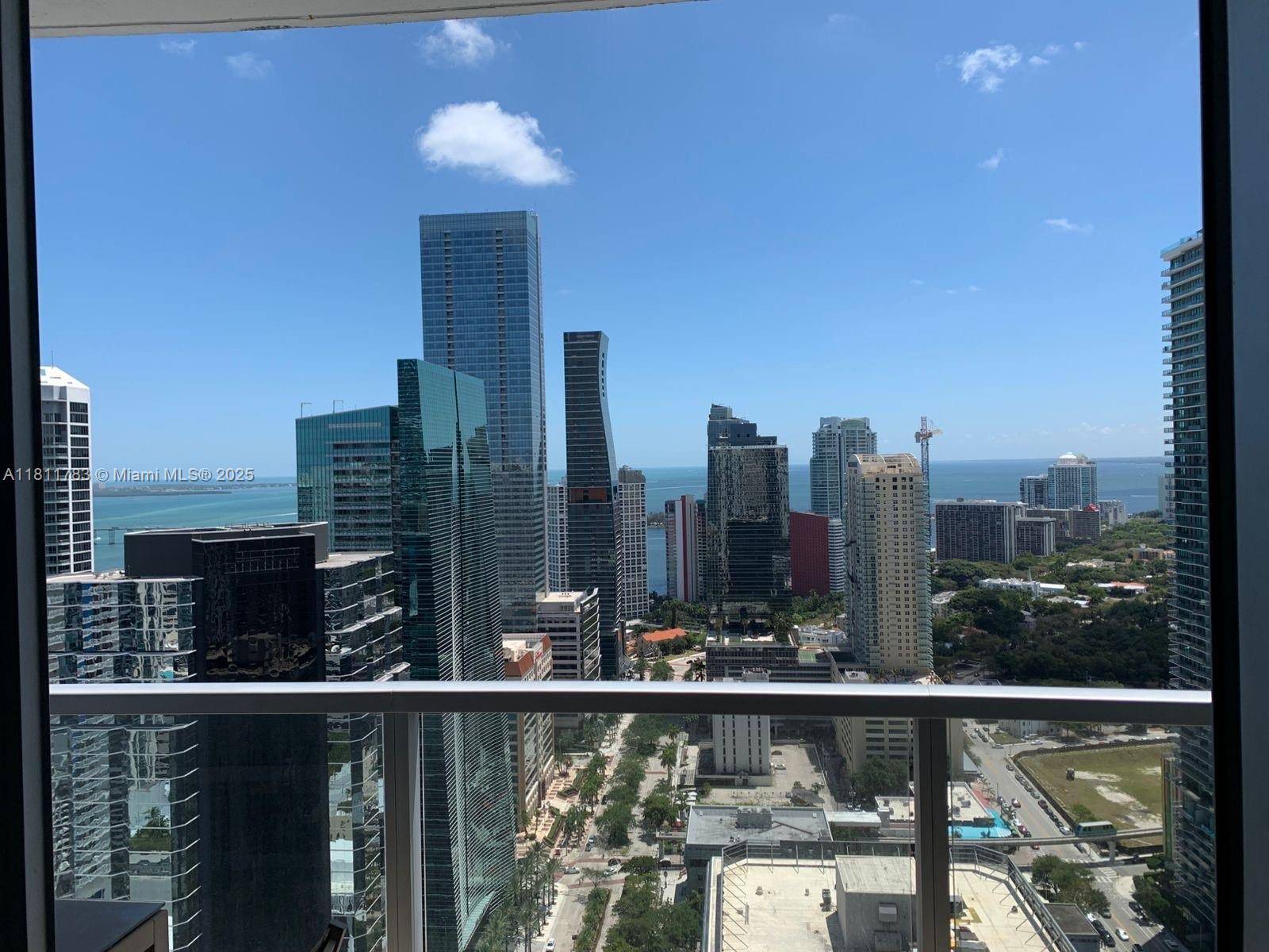 Miami, FL 33131,1060 Brickell Ave #3909