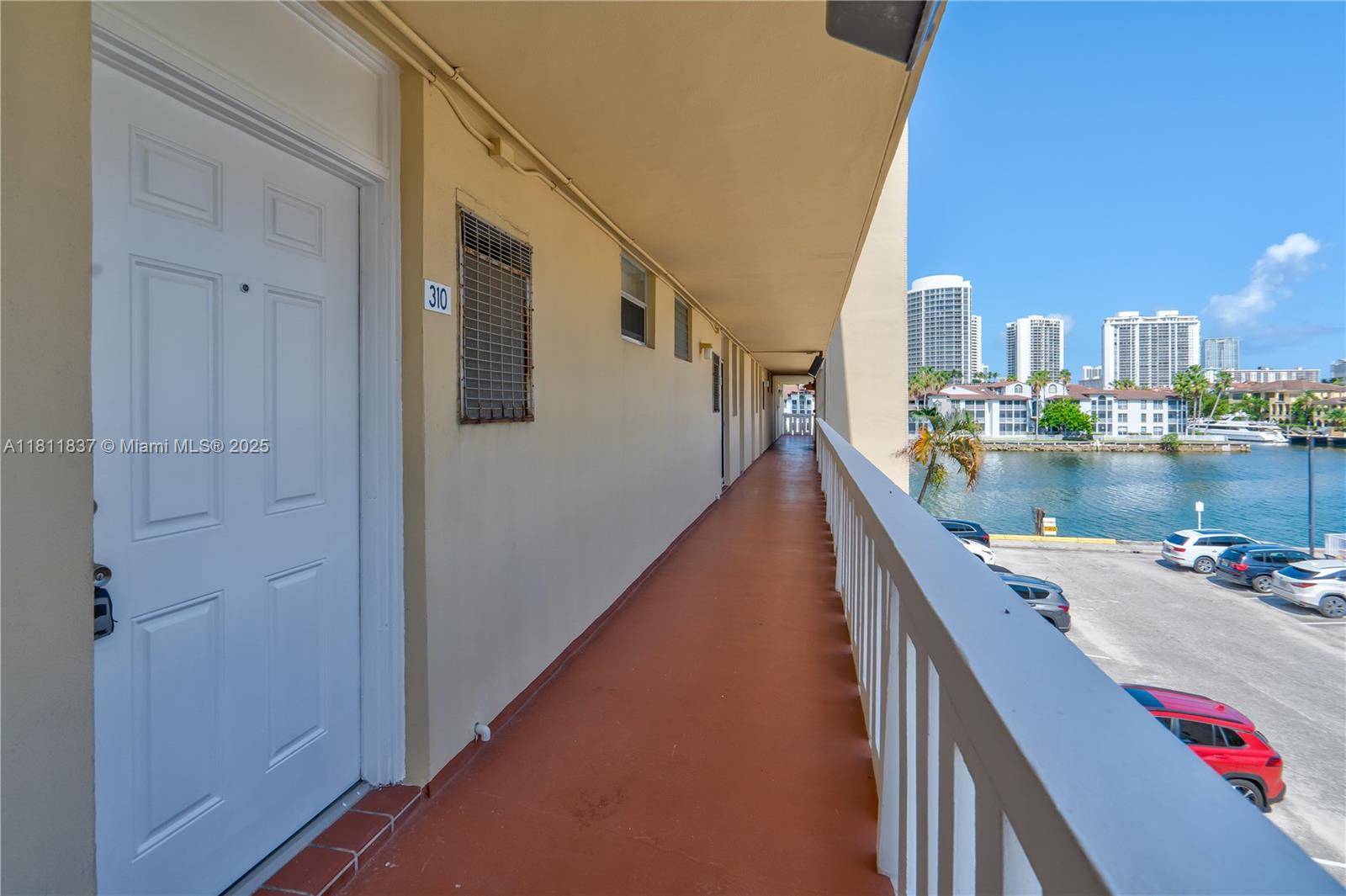 Aventura, FL 33160,2999 Point East Dr #C310