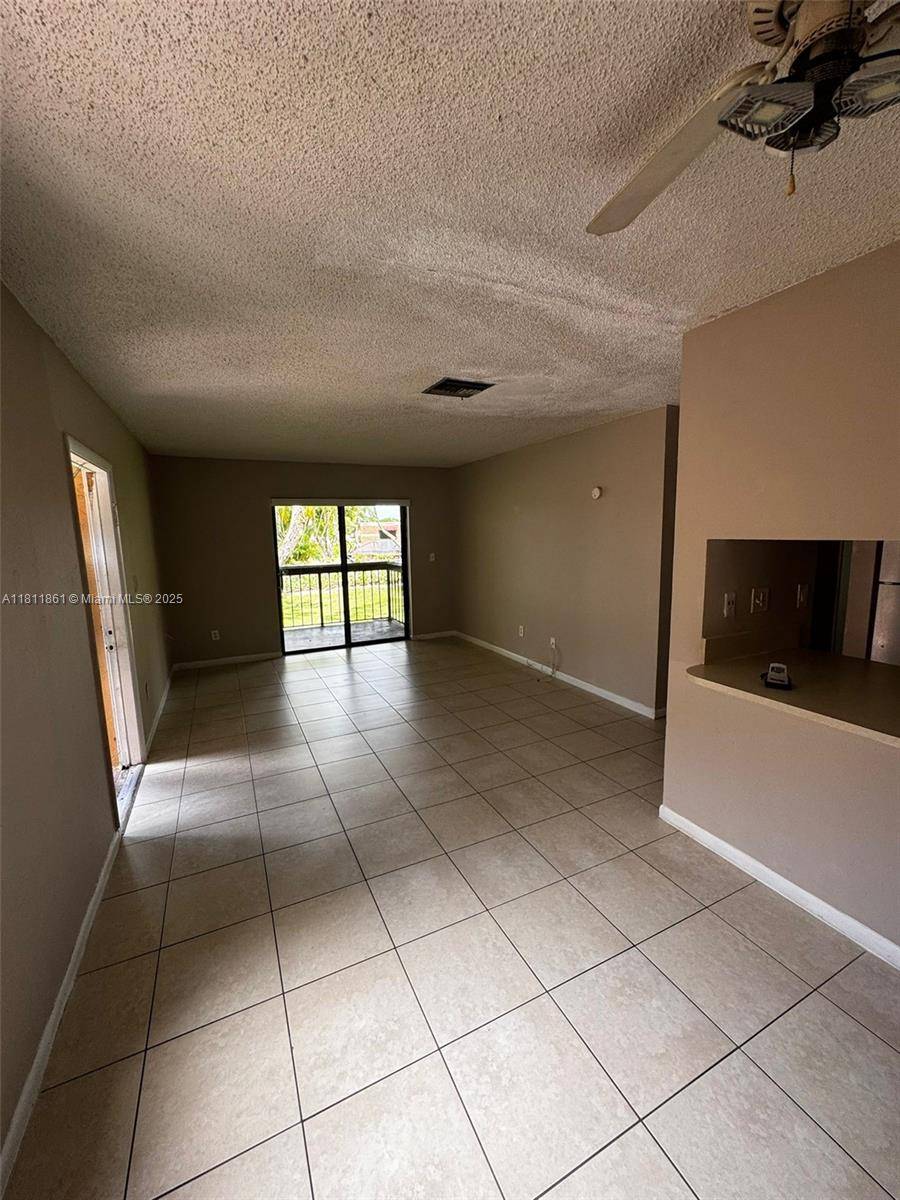 Green Acres, FL 33463,6023 10th Ave N #215