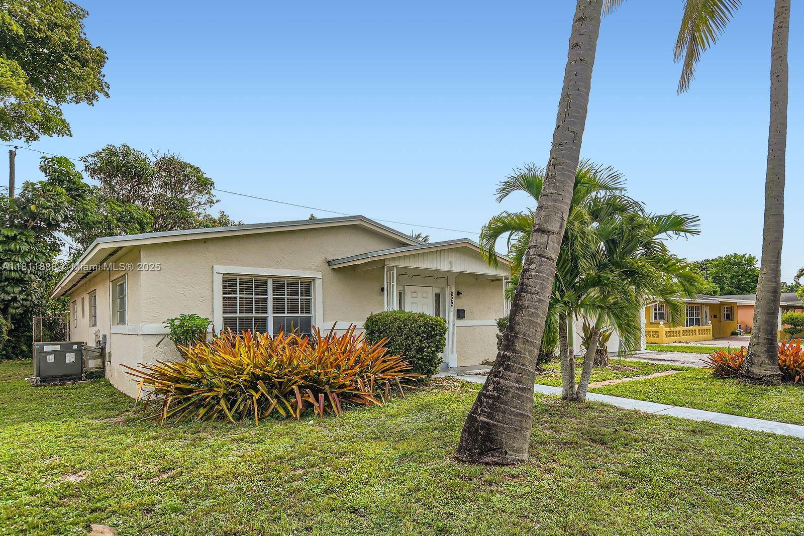 Sunrise, FL 33313,6221 NW 17th St