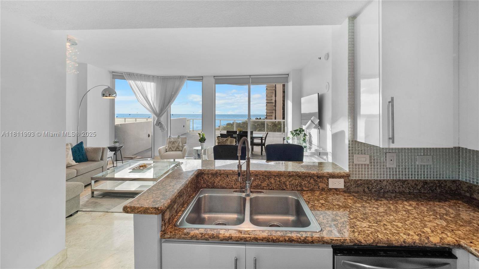 Miami Beach, FL 33141,6515 Collins Ave #605