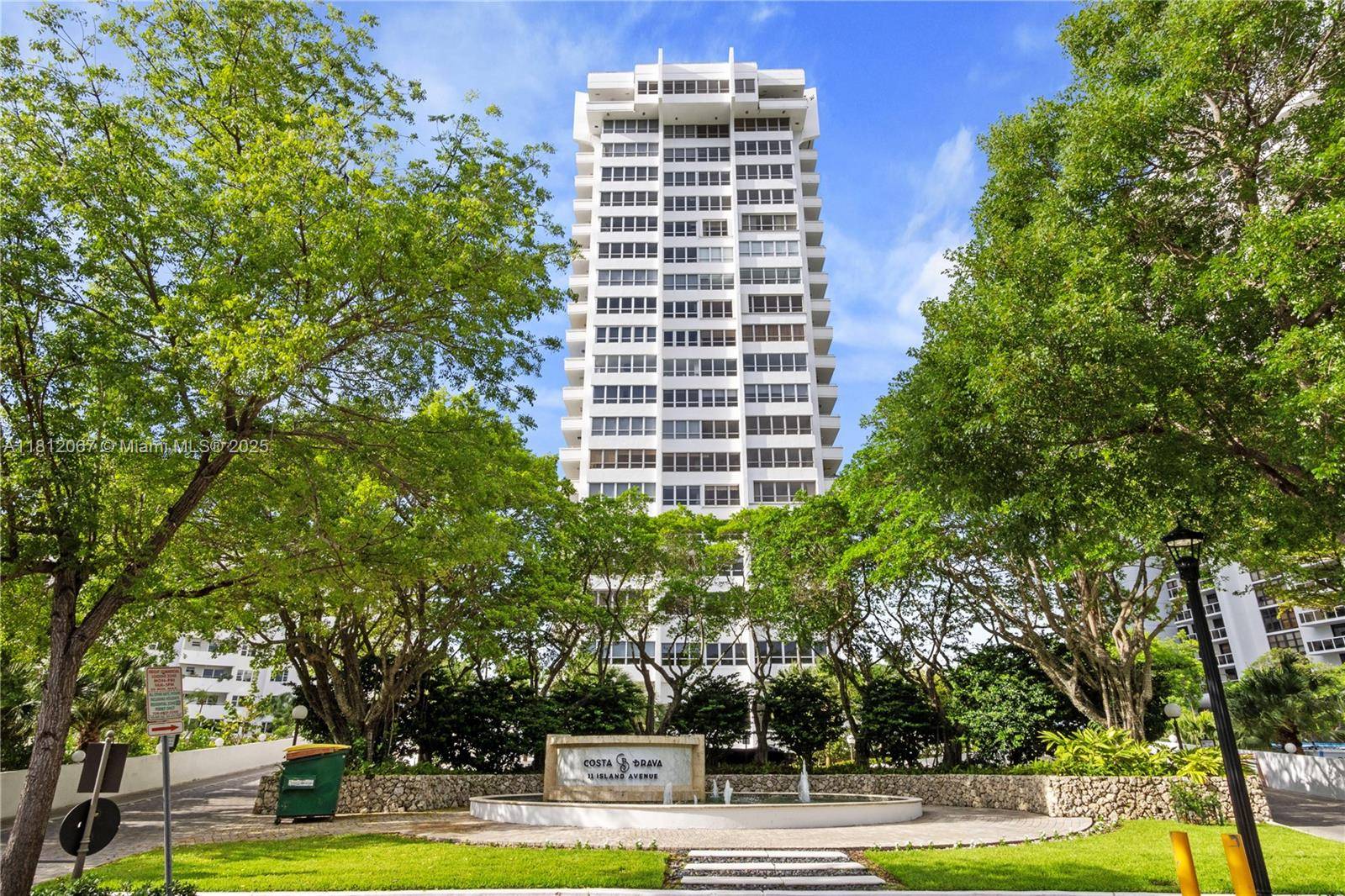 Miami Beach, FL 33139,11 Island Ave #1408