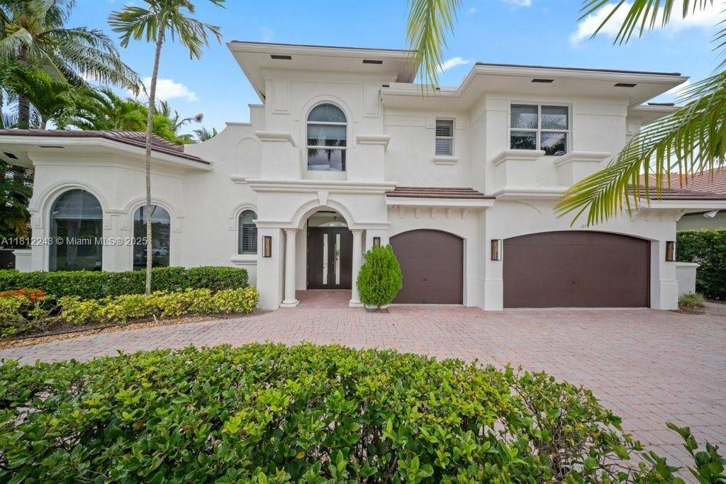 Plantation, FL 33324,127 Swan Ave