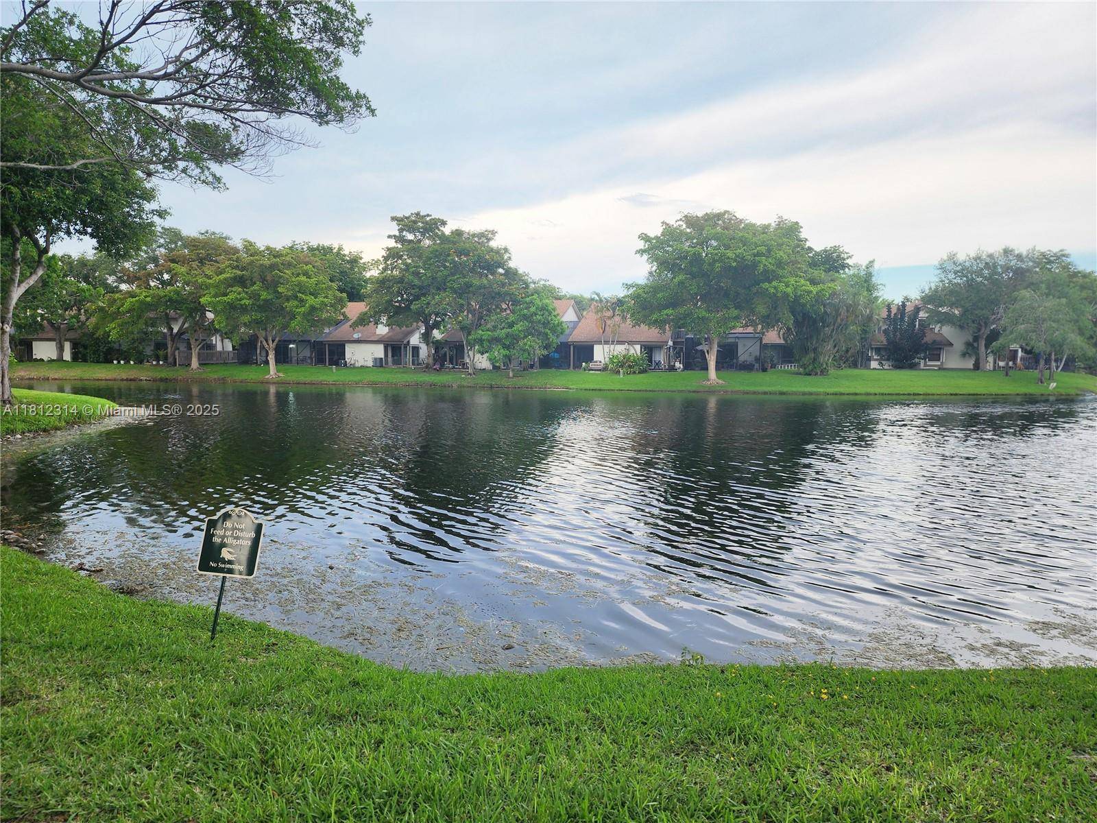 Plantation, FL 33324,52 Wimbledon Lake Dr #200