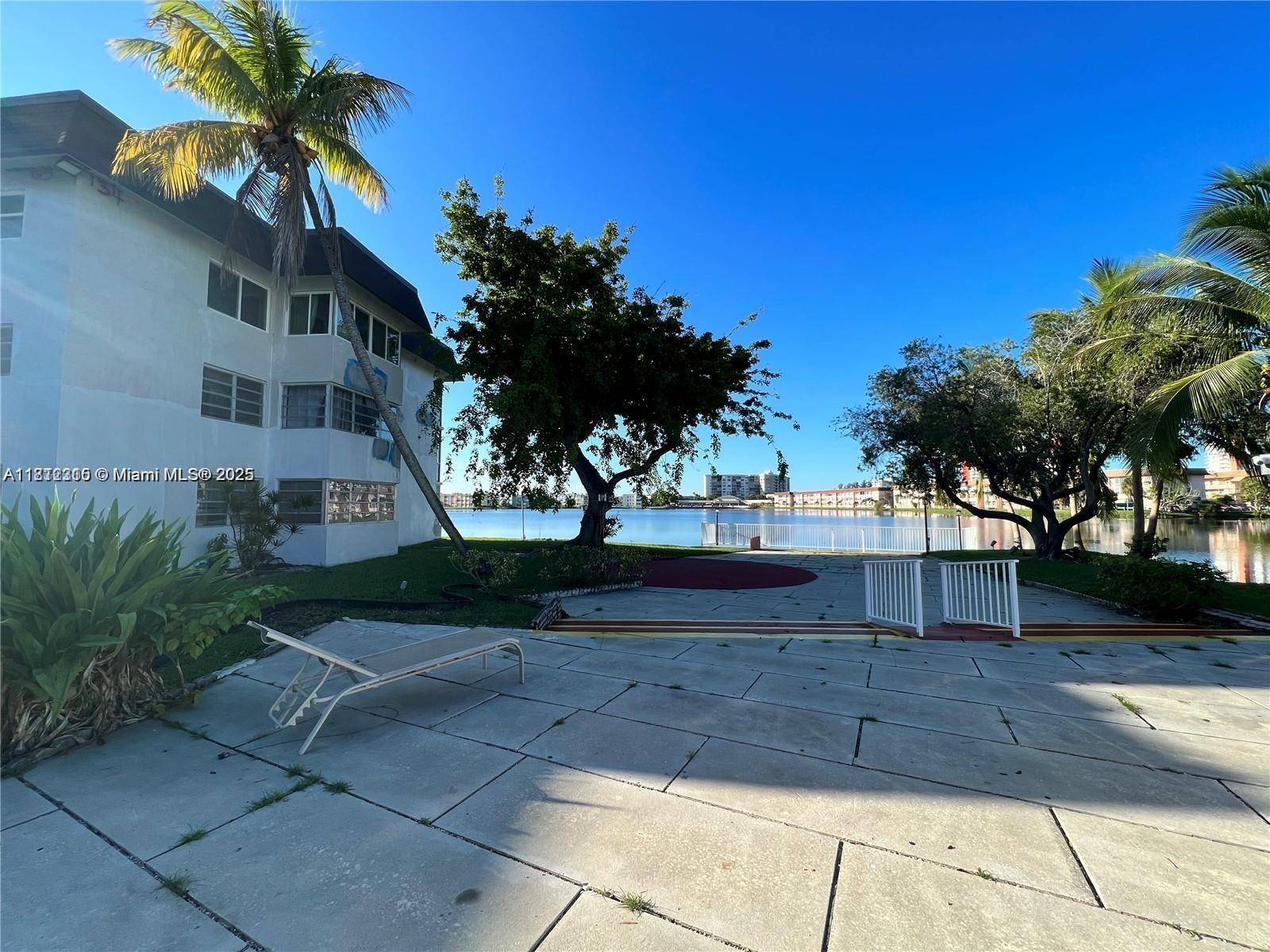 Miami, FL 33179,1530 NE 191st St #205
