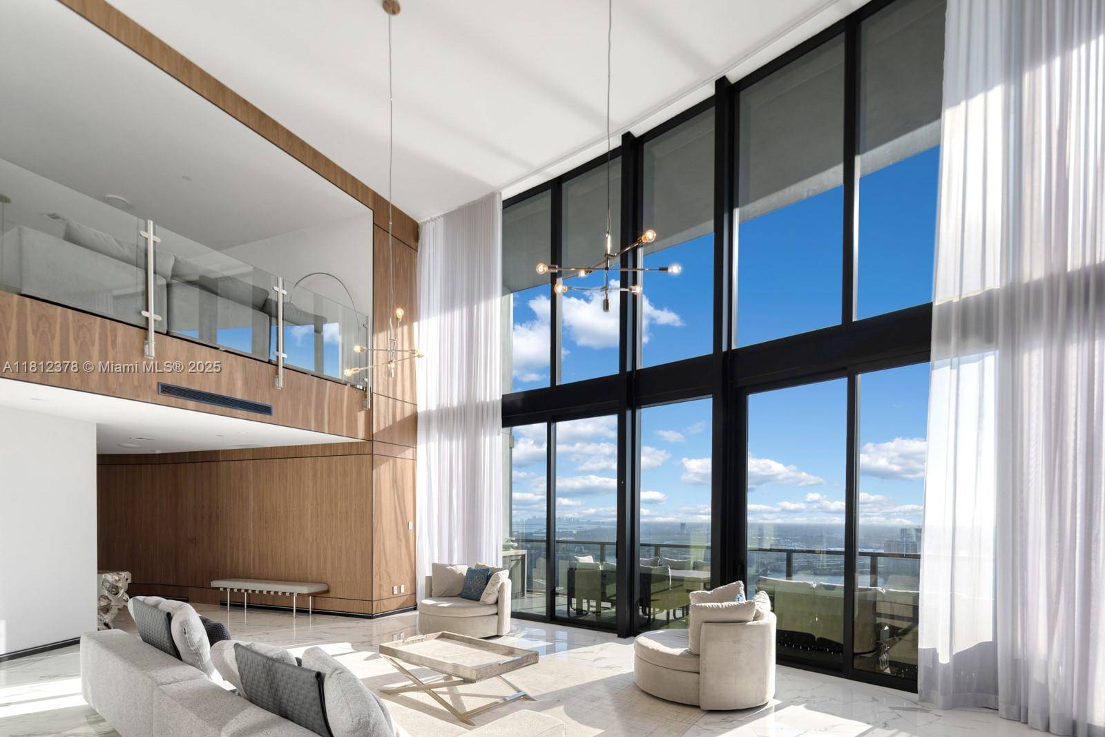 Sunny Isles Beach, FL 33160,18555 Collins Ave #4603