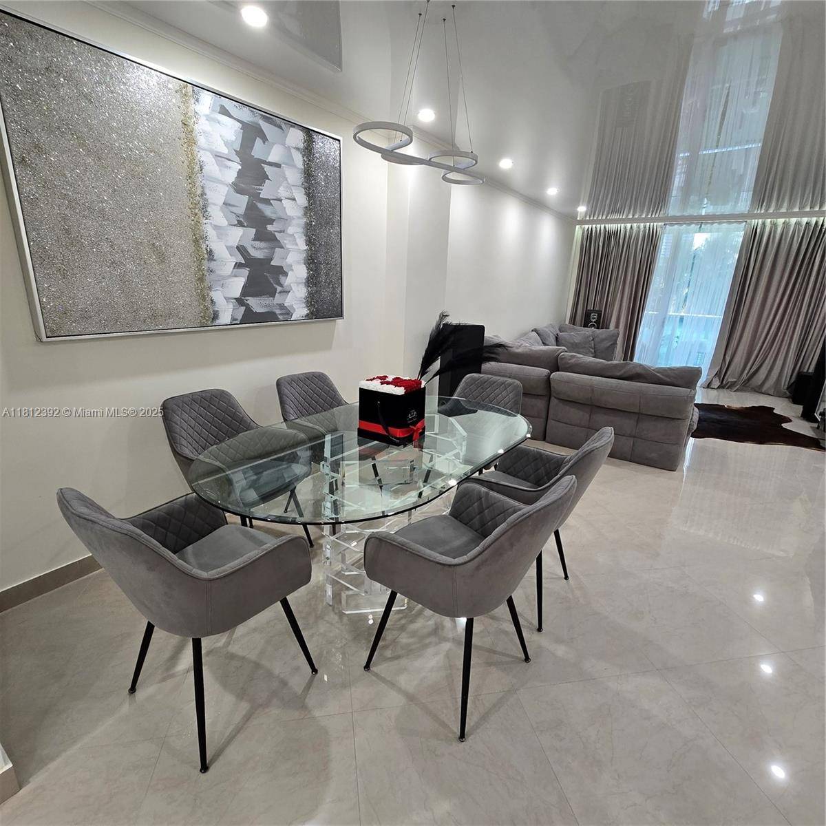 Sunny Isles Beach, FL 33160,19390 Collins Ave #209