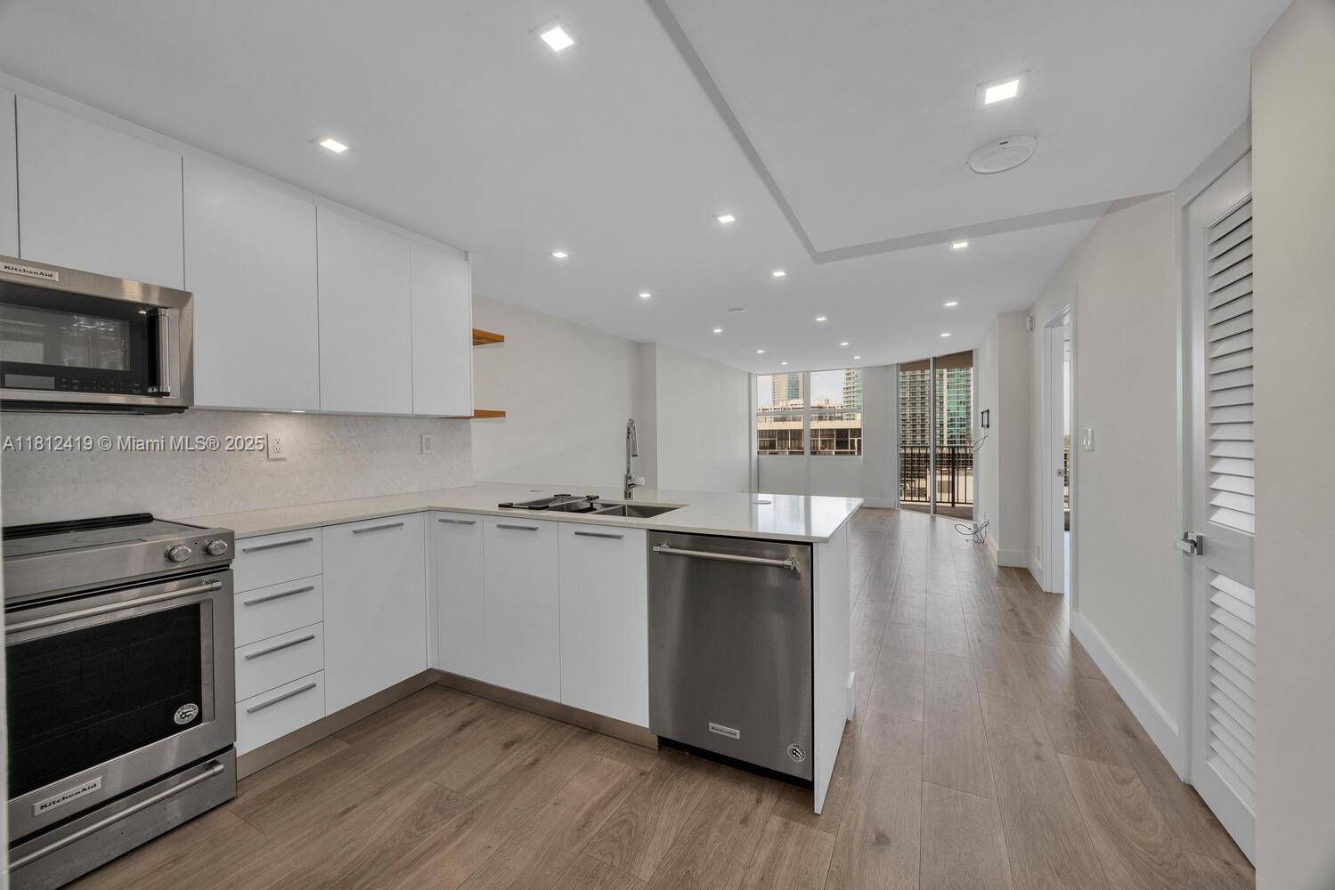 Miami, FL 33129,1901 Brickell Ave #B2304