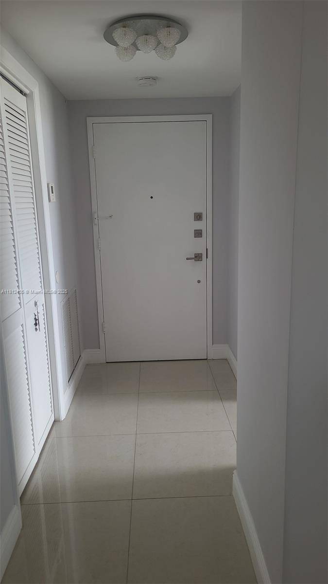 Hollywood, FL 33021,4330 Hillcrest Dr #619