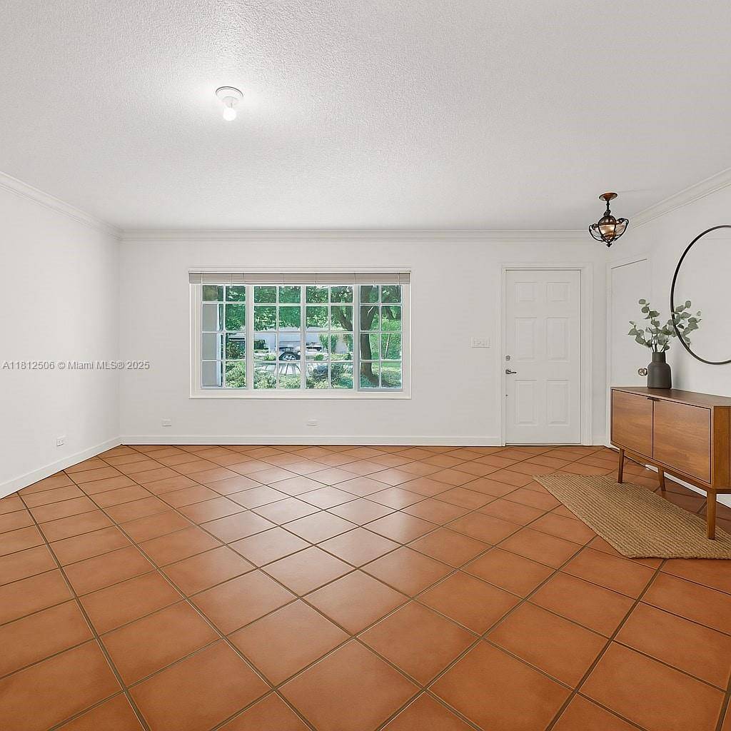 Miami, FL 33165,2032 SW 97th Ct