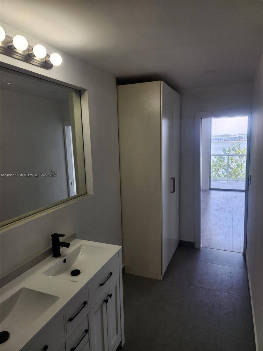 Miami, FL 33179,1301 NE Miami Gardens Dr #314W