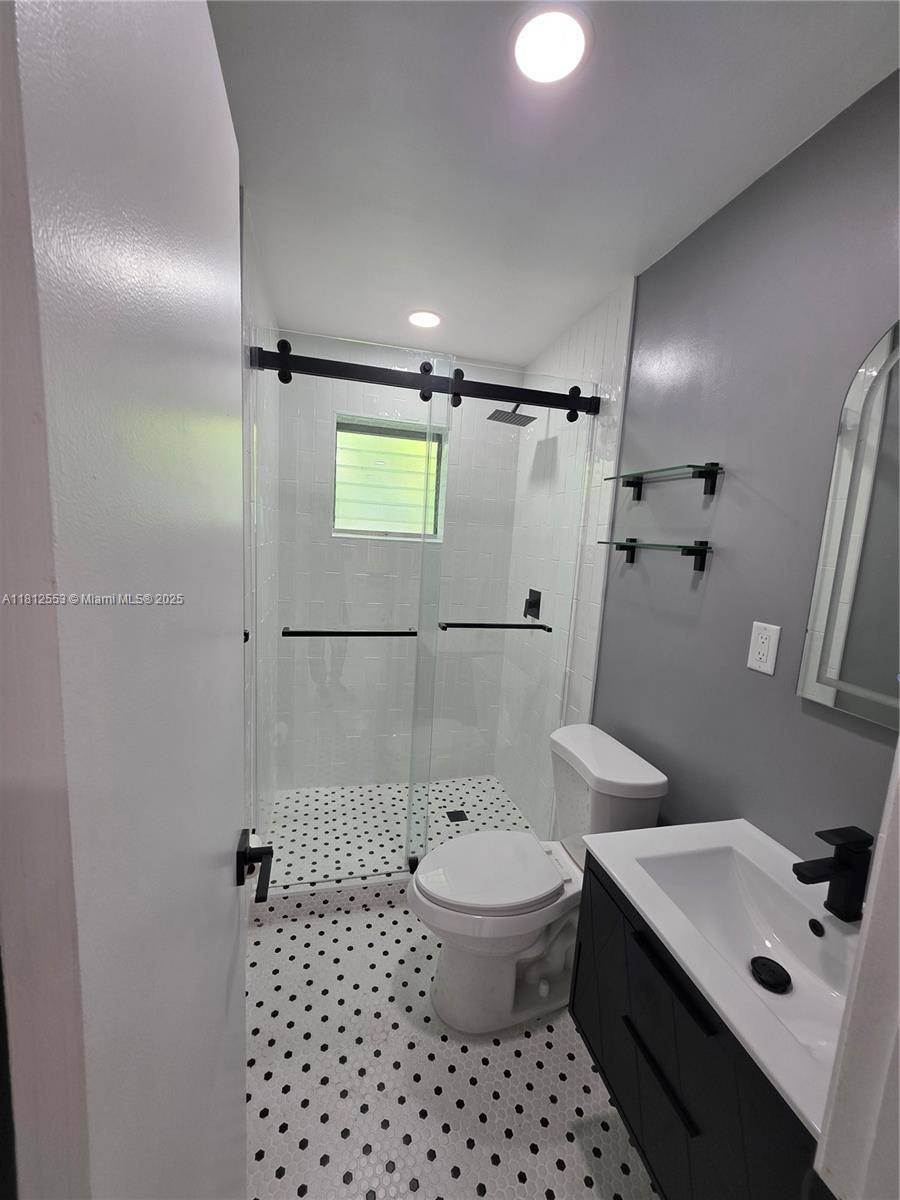 Hallandale Beach, FL 33009,411 SE 3rd Ave #1-5