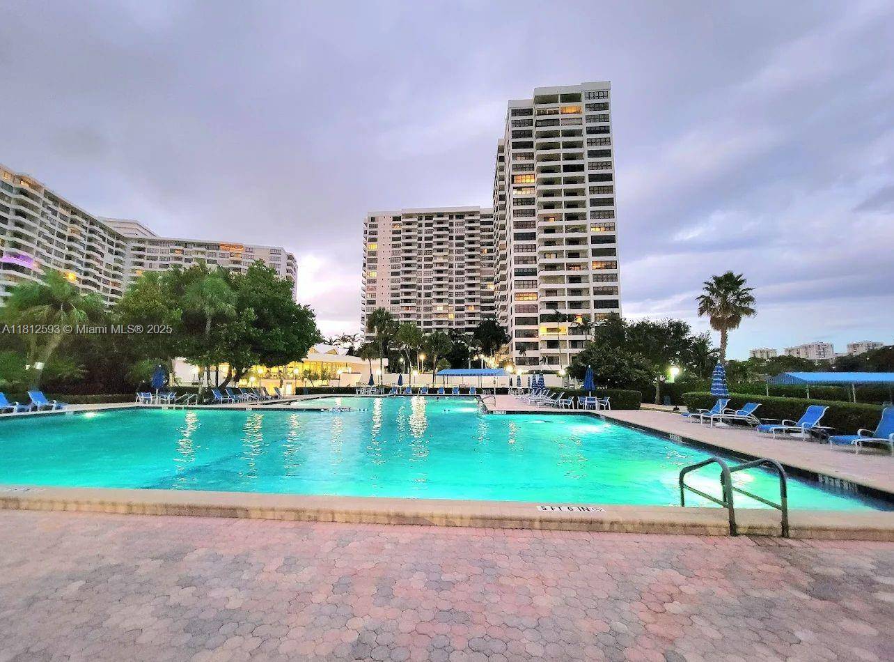 Hallandale Beach, FL 33009,Address not disclosed