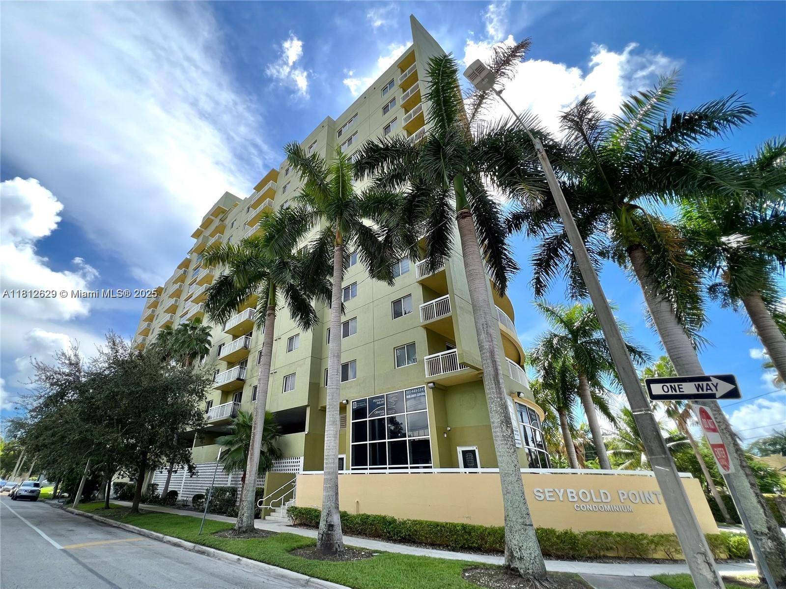 Miami, FL 33136,816 NW 11th #1208