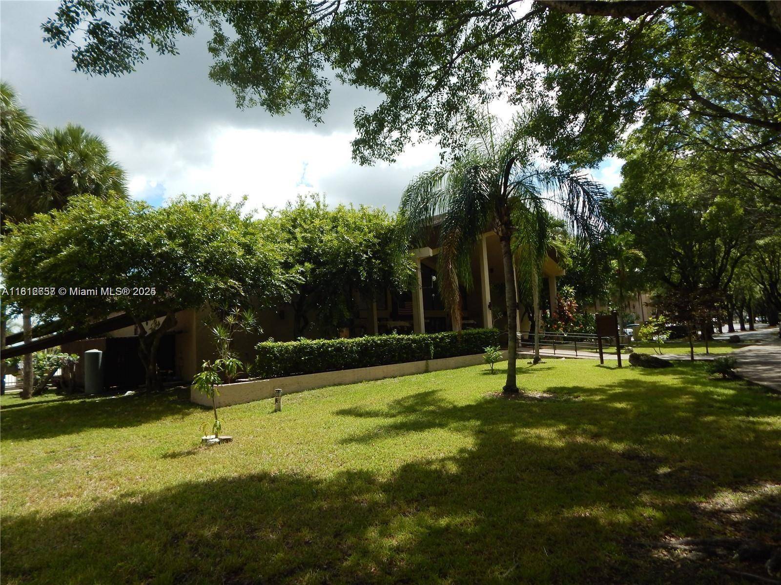 Miami, FL 33186,14601 N Kendall Dr #304K