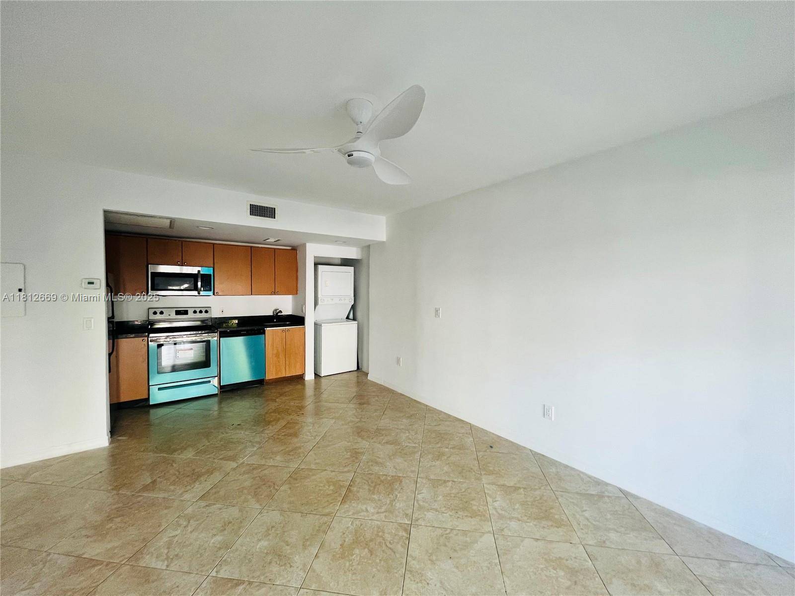 Miami Beach, FL 33141,946 Bay Dr #11