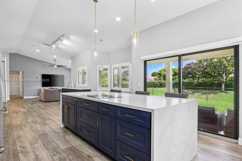 Pembroke Pines, FL 33029,20141 NW 8th St