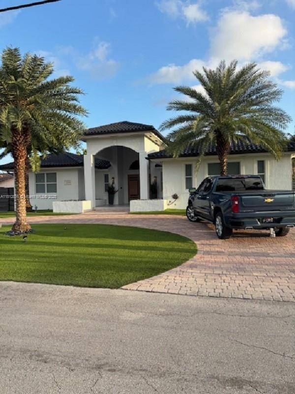 Miami, FL 33165,11390 SW 30th St
