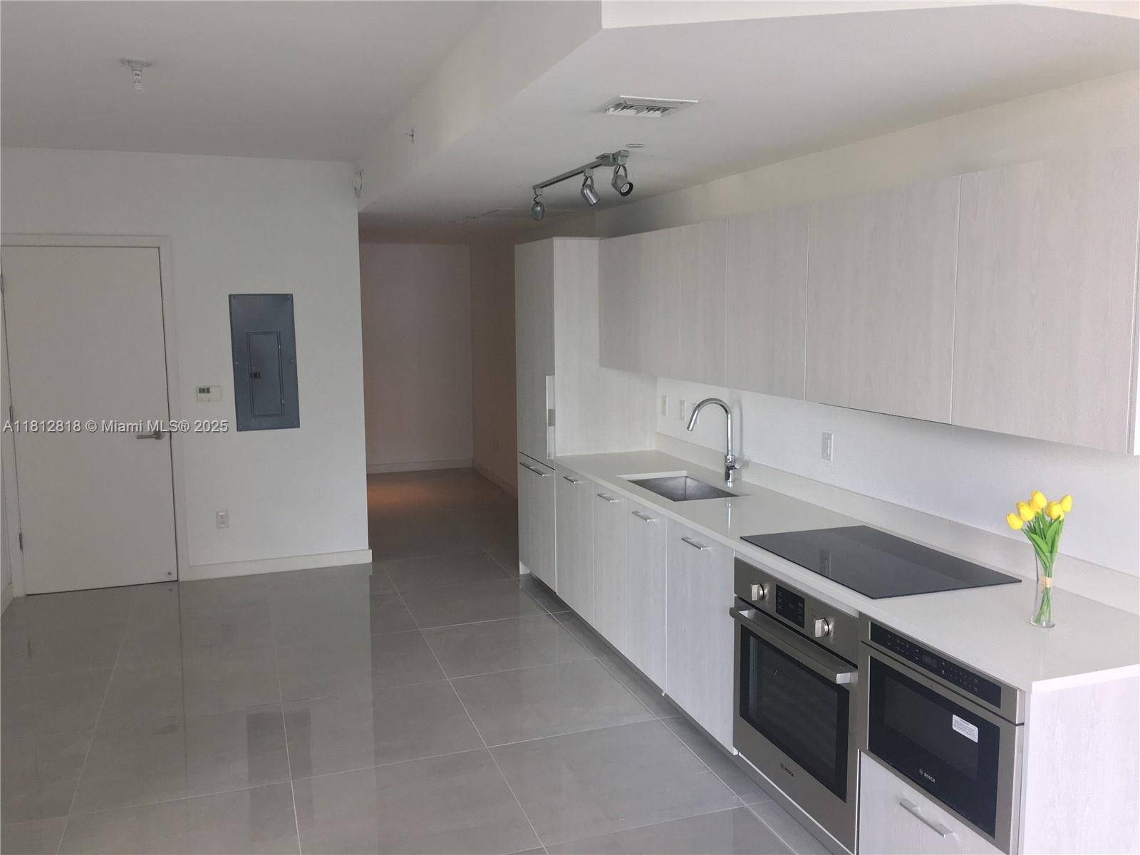 Miami, FL 33137,501 NE 31st St #907