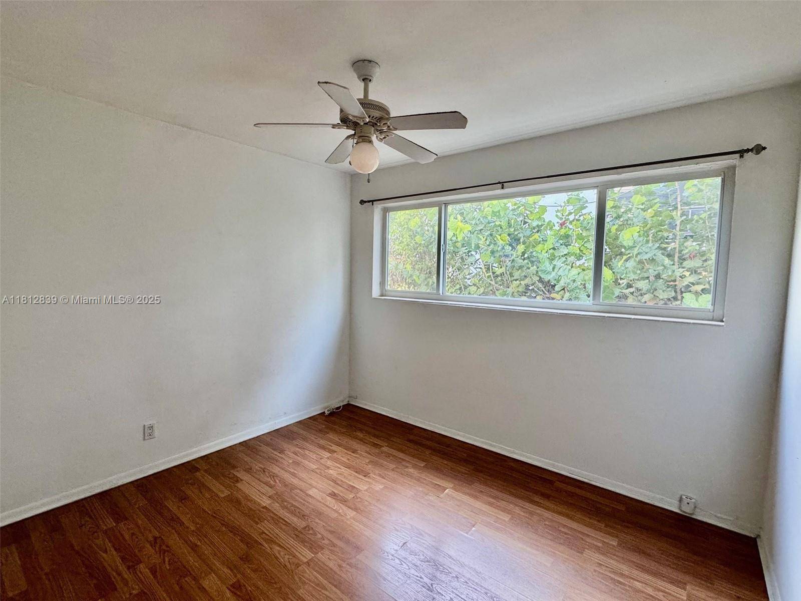 Hallandale Beach, FL 33009,2380 Diana Dr #02