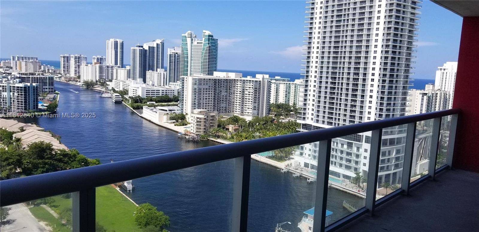 Hallandale Beach, FL 33009,2602 E Hallandale Beach Blvd #R2010