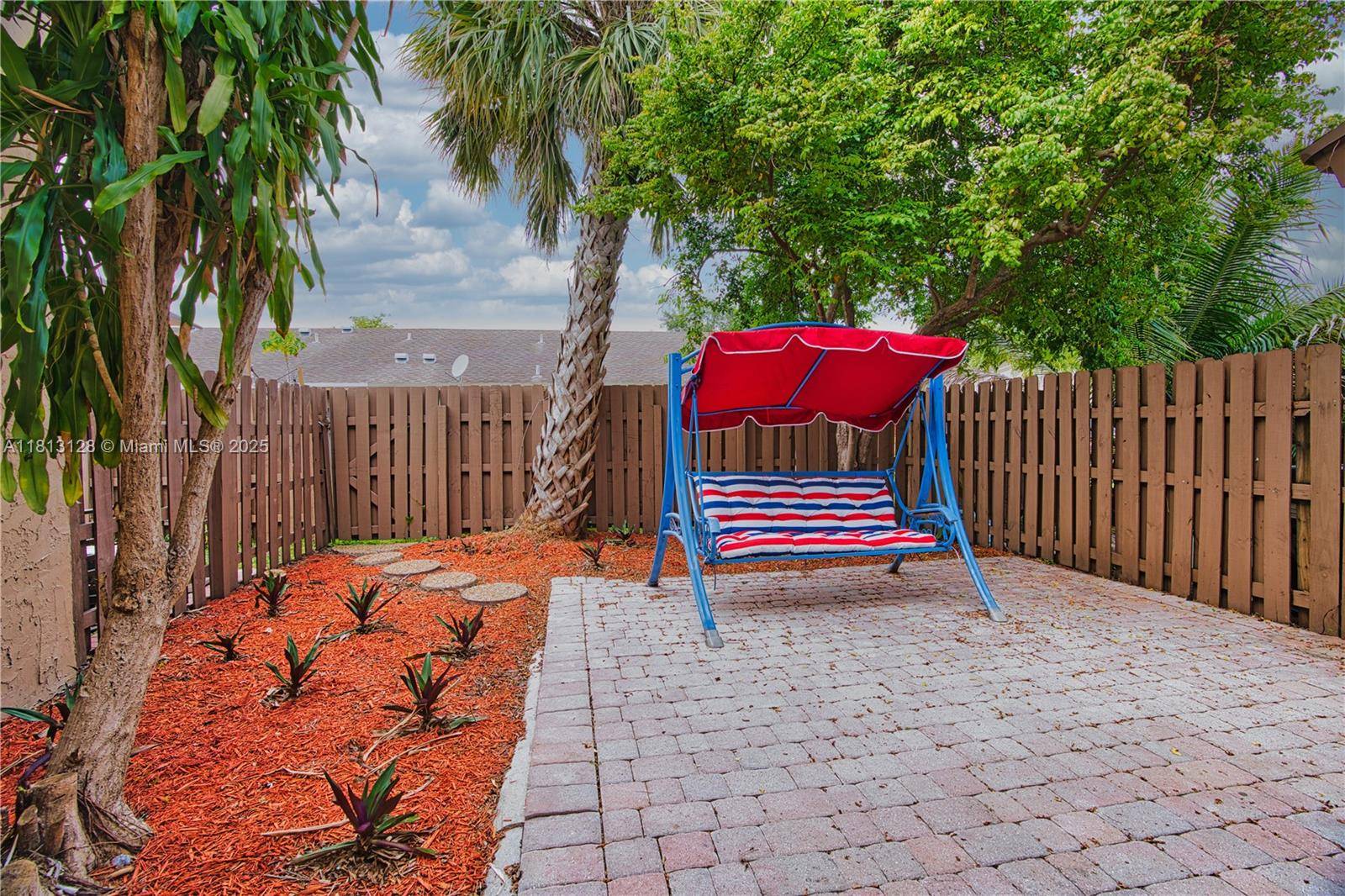 Davie, FL 33324,8015 SW 21st Ct