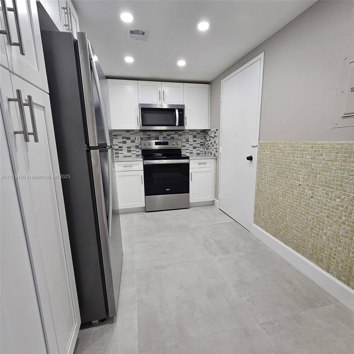 North Miami Beach, FL 33162,16710 NE 9th Ave #804