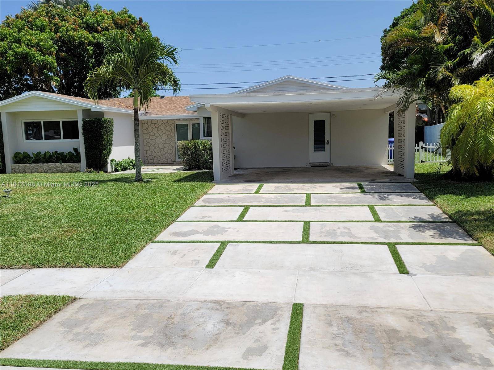 Pembroke Pines, FL 33023,6640 SW 7 ST.