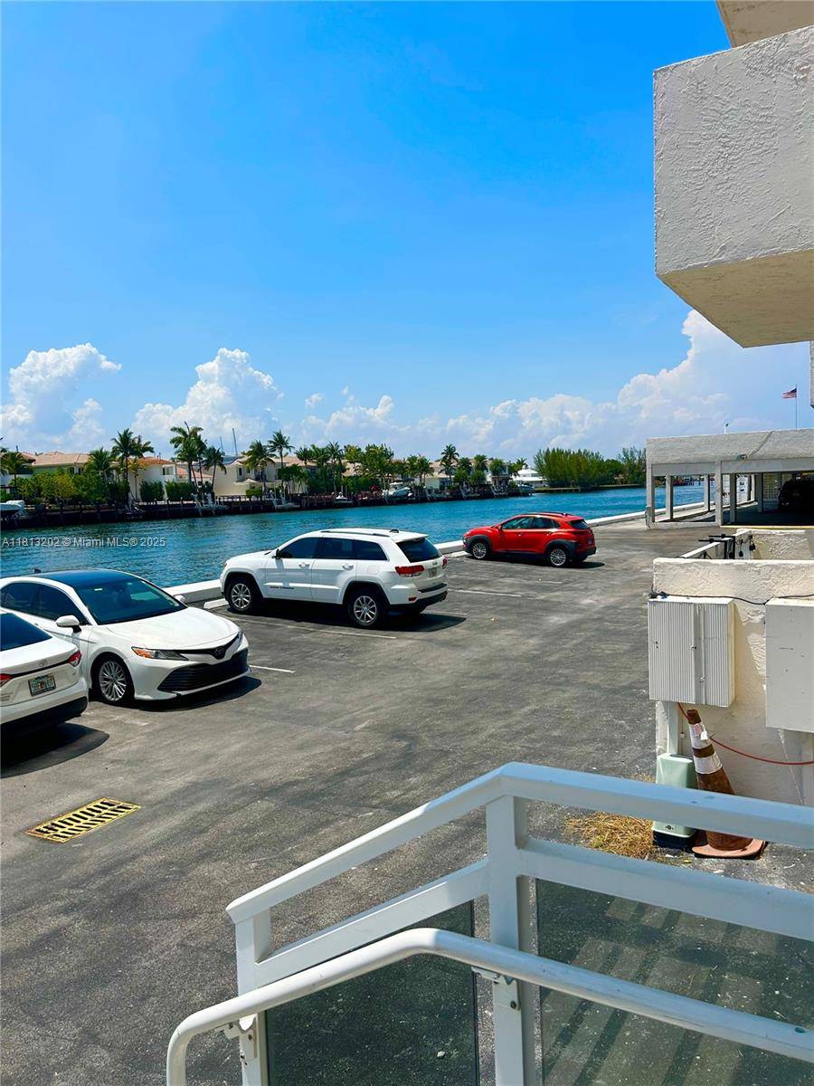 Hollywood, FL 33019,1500 S Ocean Dr #PHJ