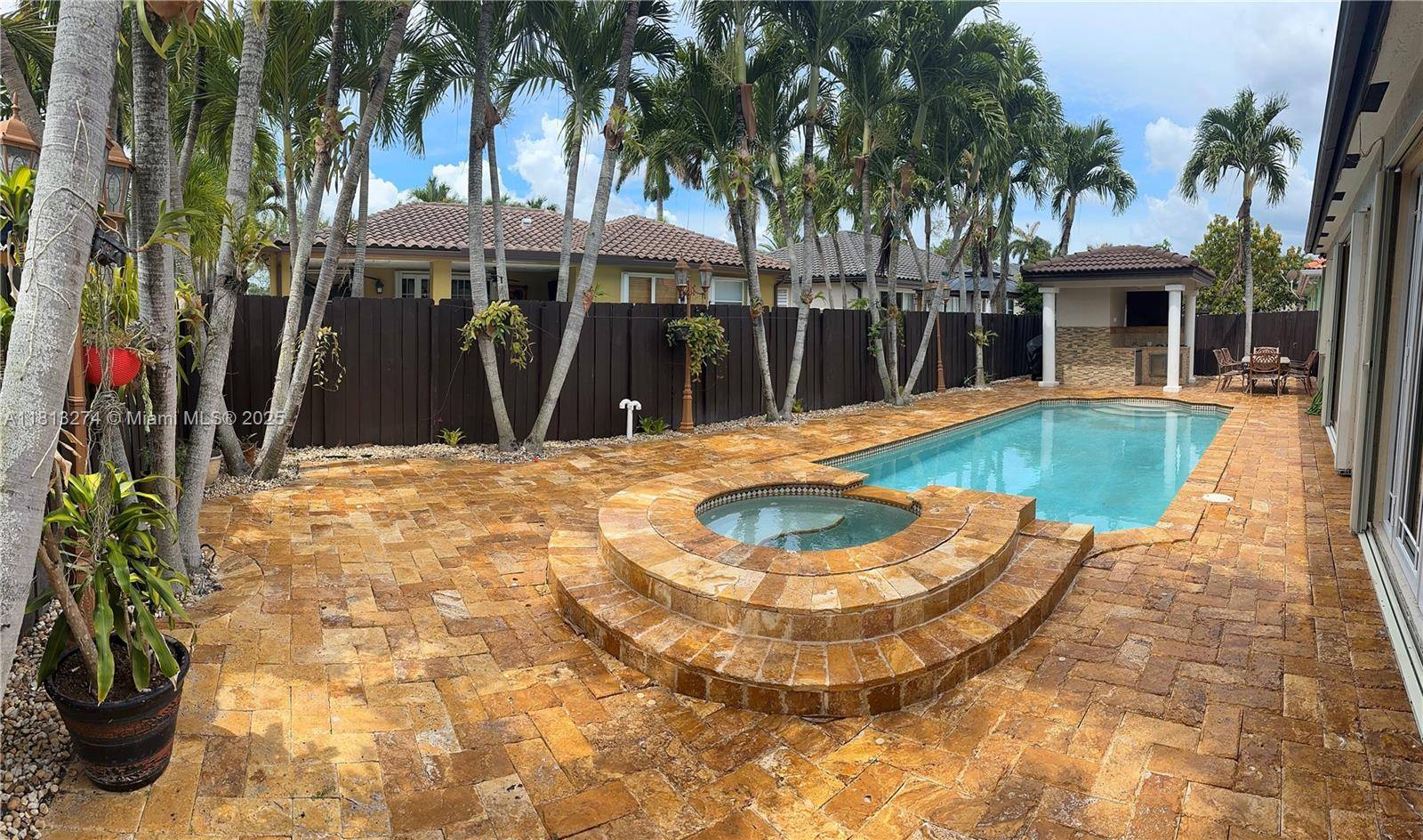 Miami Lakes, FL 33018,8792 NW 167th St