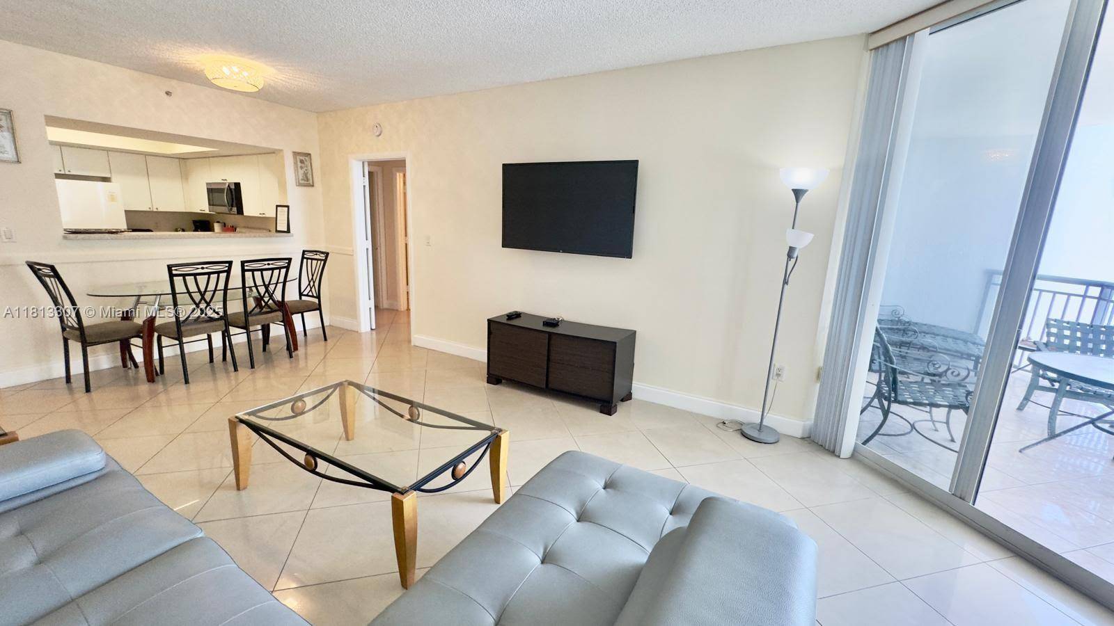 Sunny Isles Beach, FL 33160,17375 Collins Ave #1003