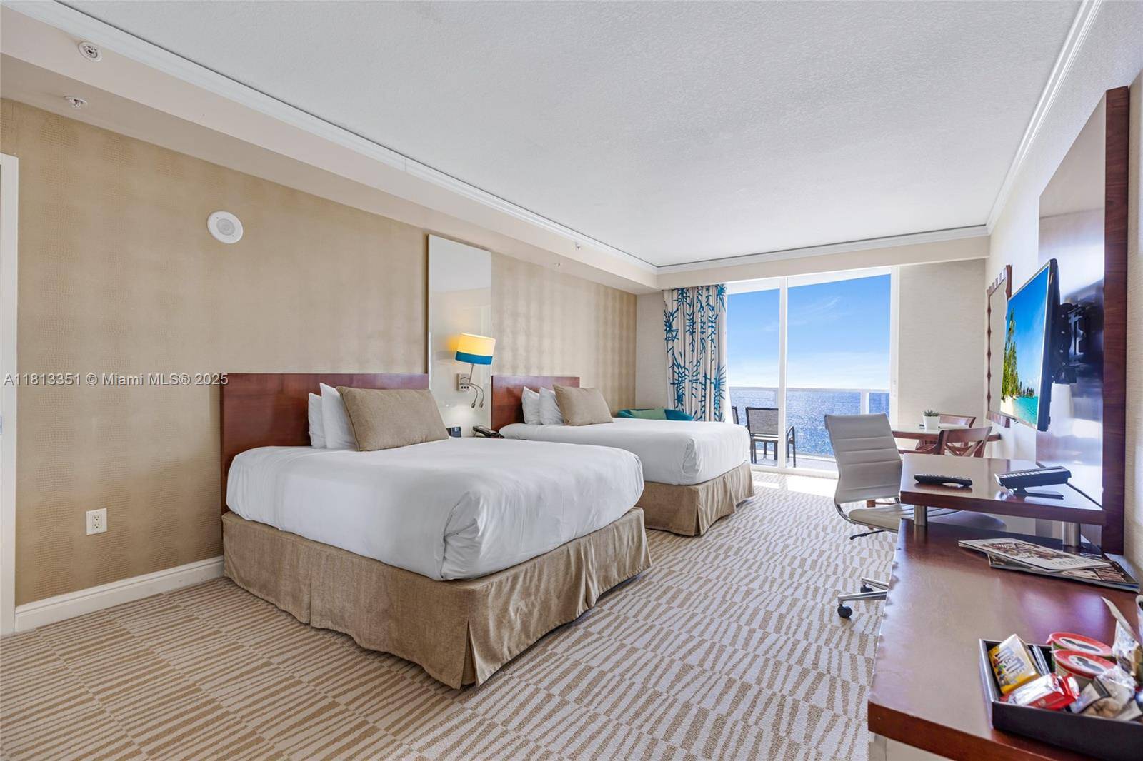 Sunny Isles Beach, FL 33160,18001 Collins Ave #2012