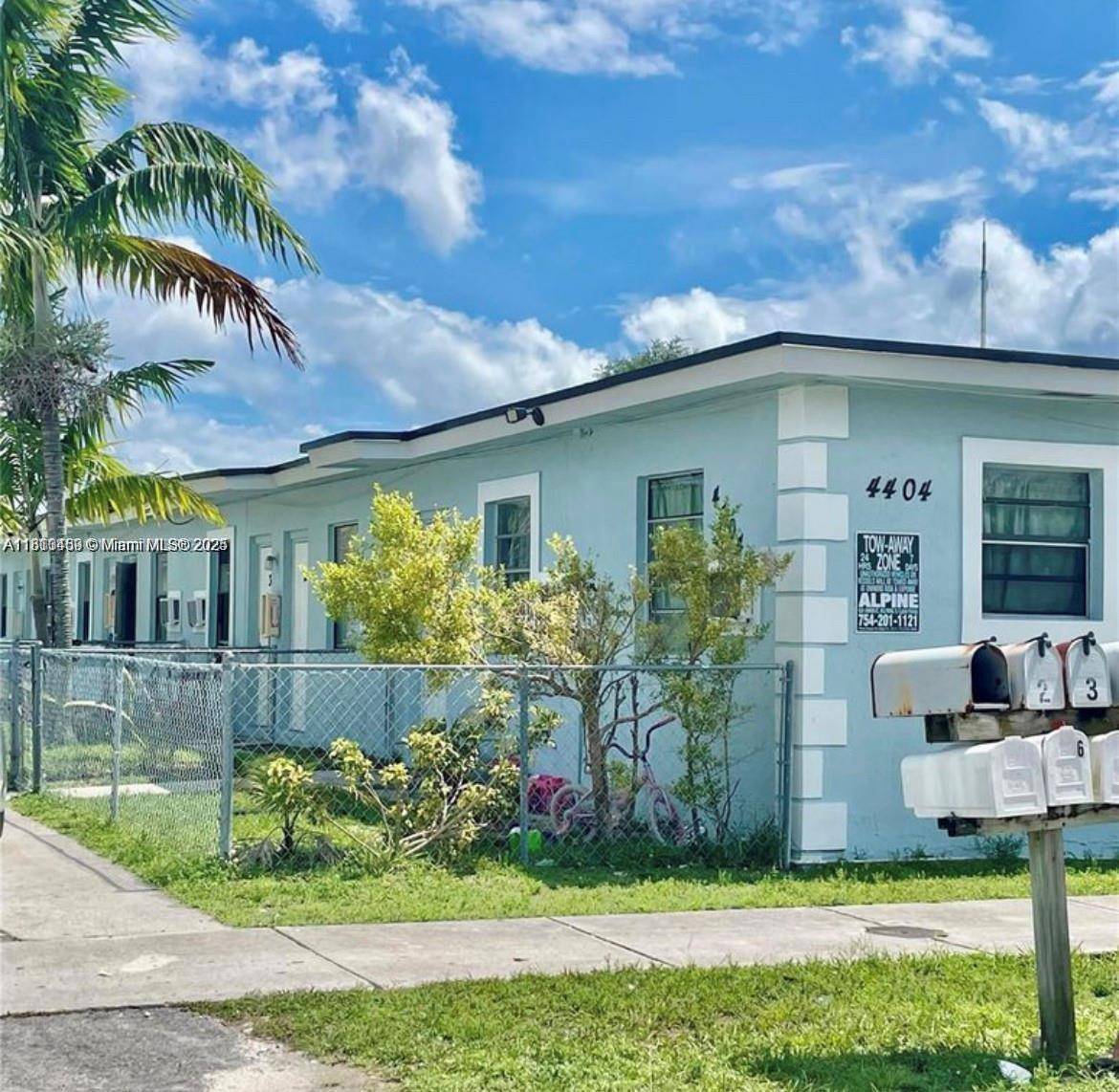 West Park, FL 33023,4404 SW 22nd St #5