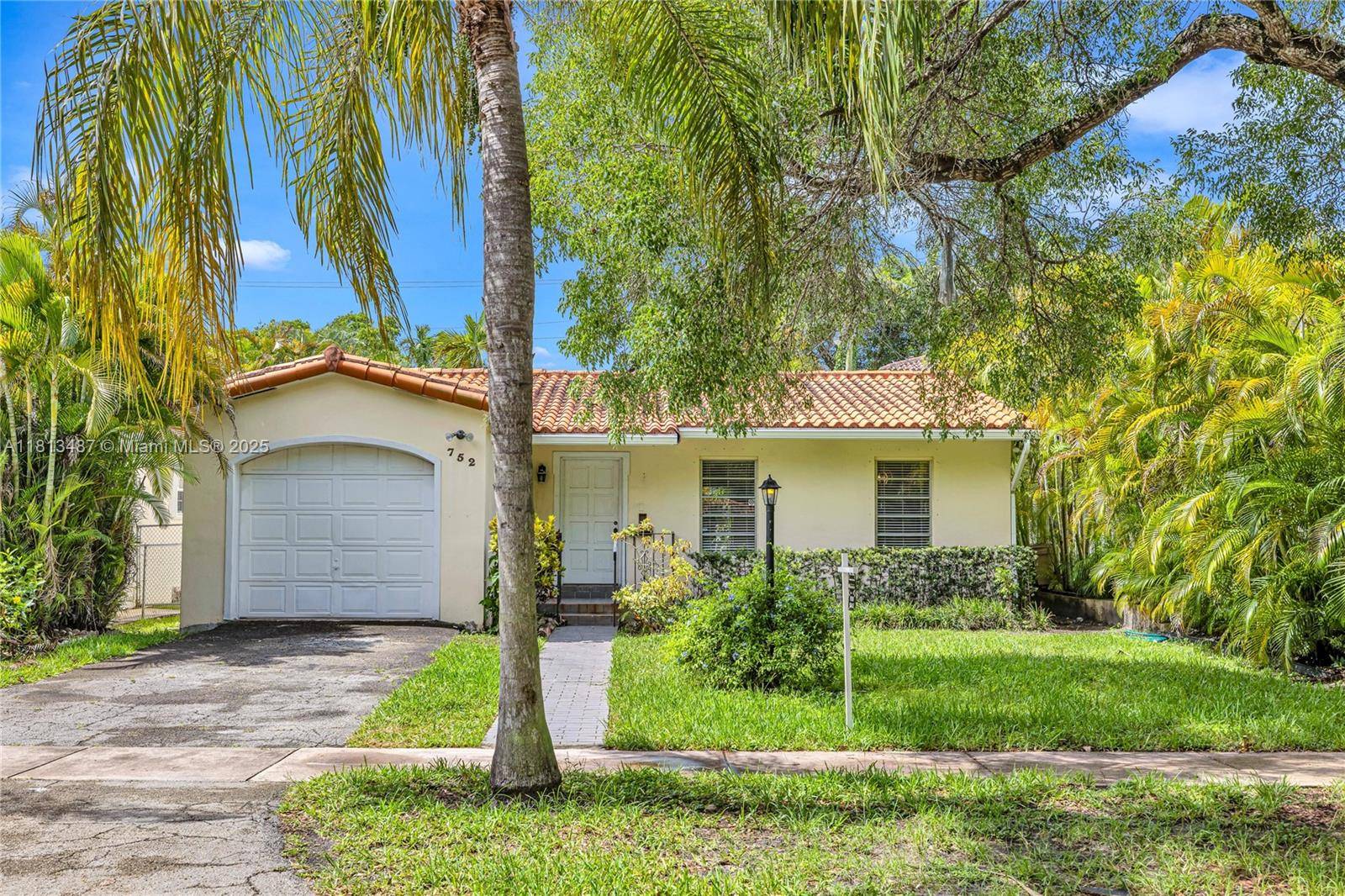 Coral Gables, FL 33134,752 Navarre Ave