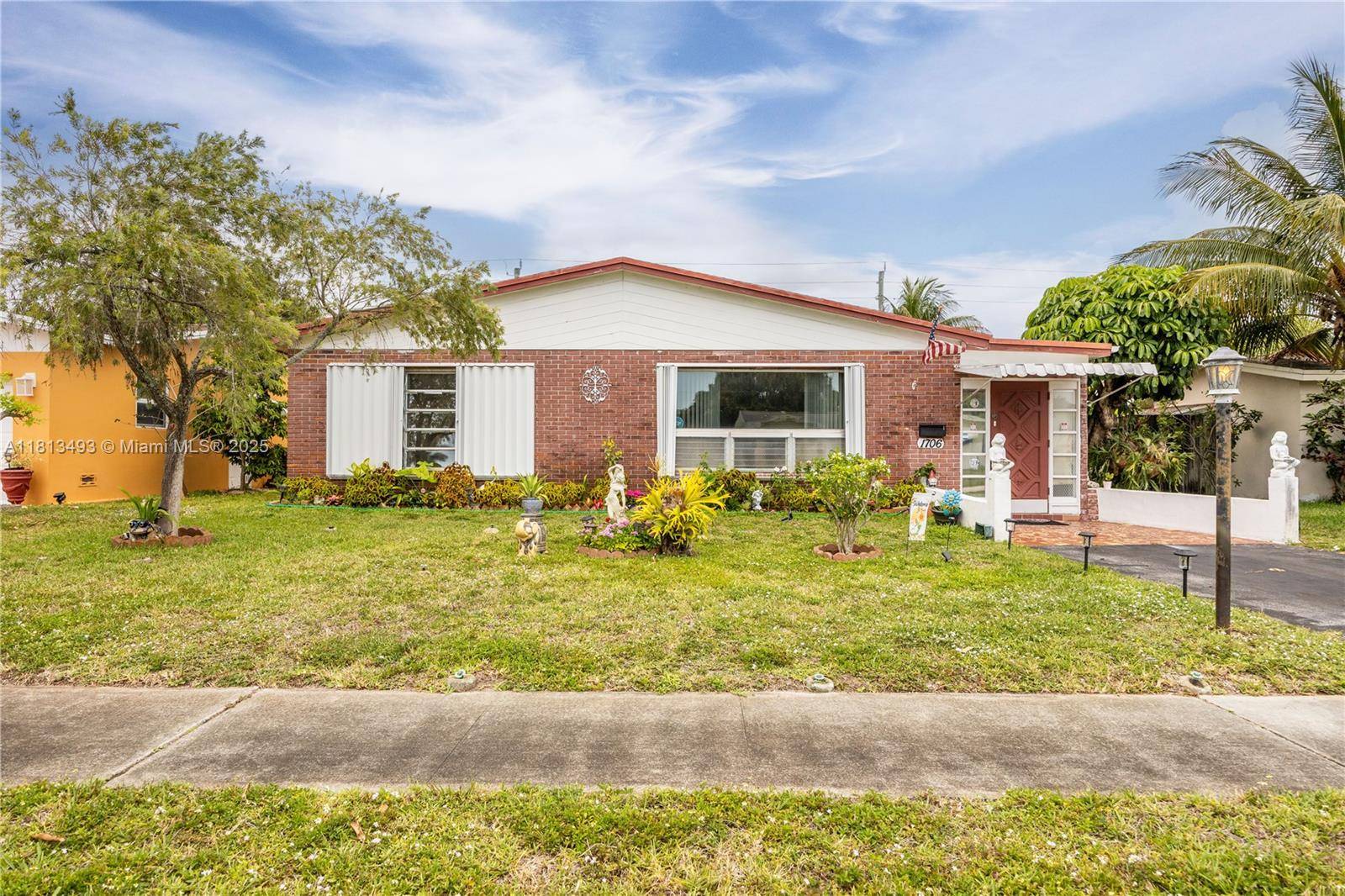 Hollywood, FL 33021,1706 N 45th Ave
