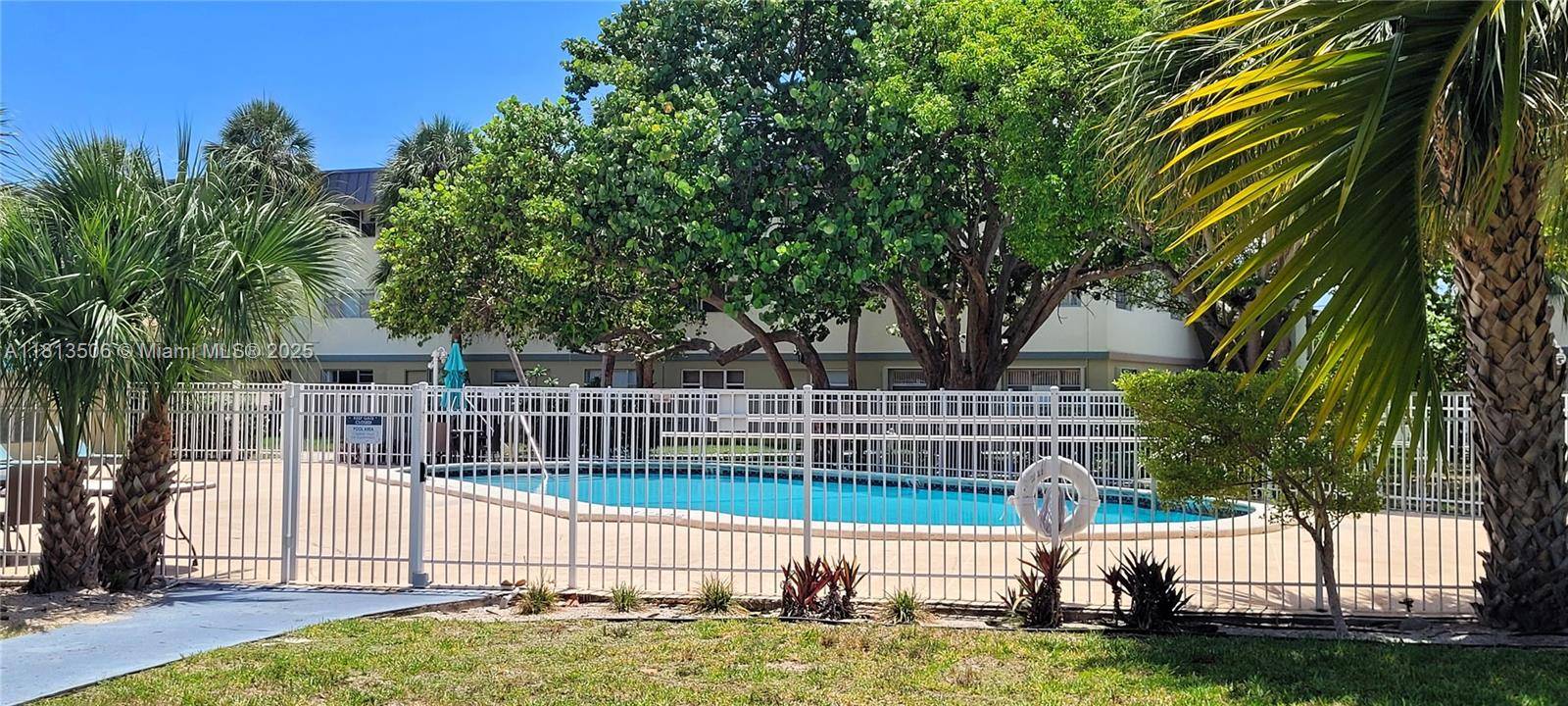 Hallandale Beach, FL 33009,270 Layne Blvd #106