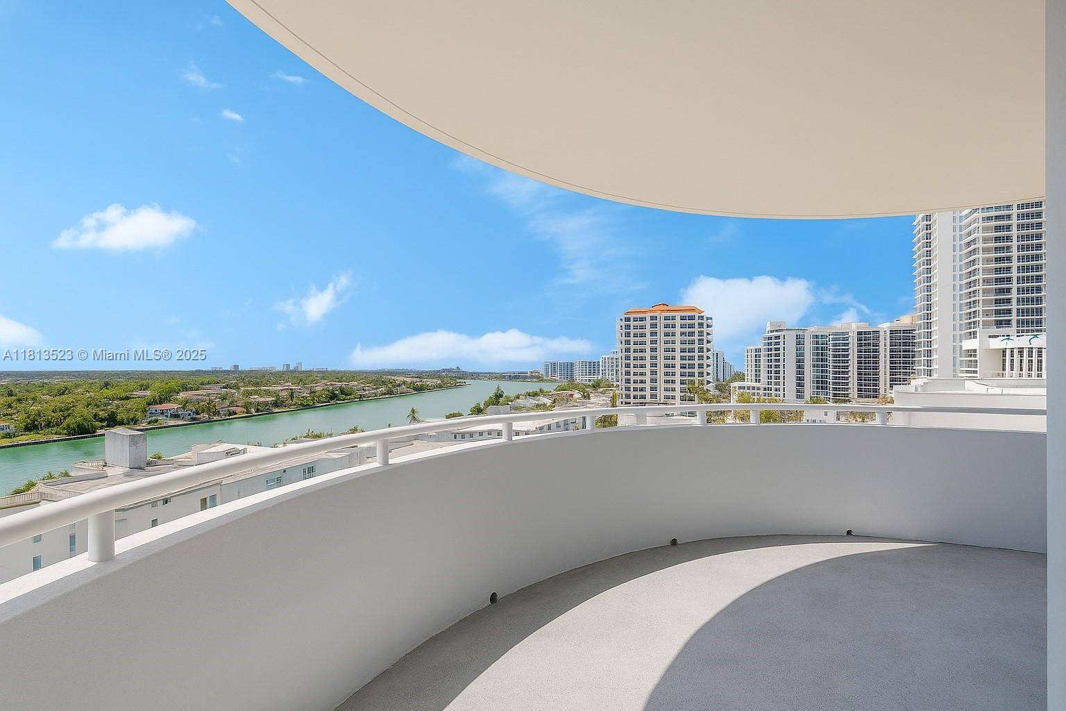 Miami Beach, FL 33141,6301 Collins Ave #1405