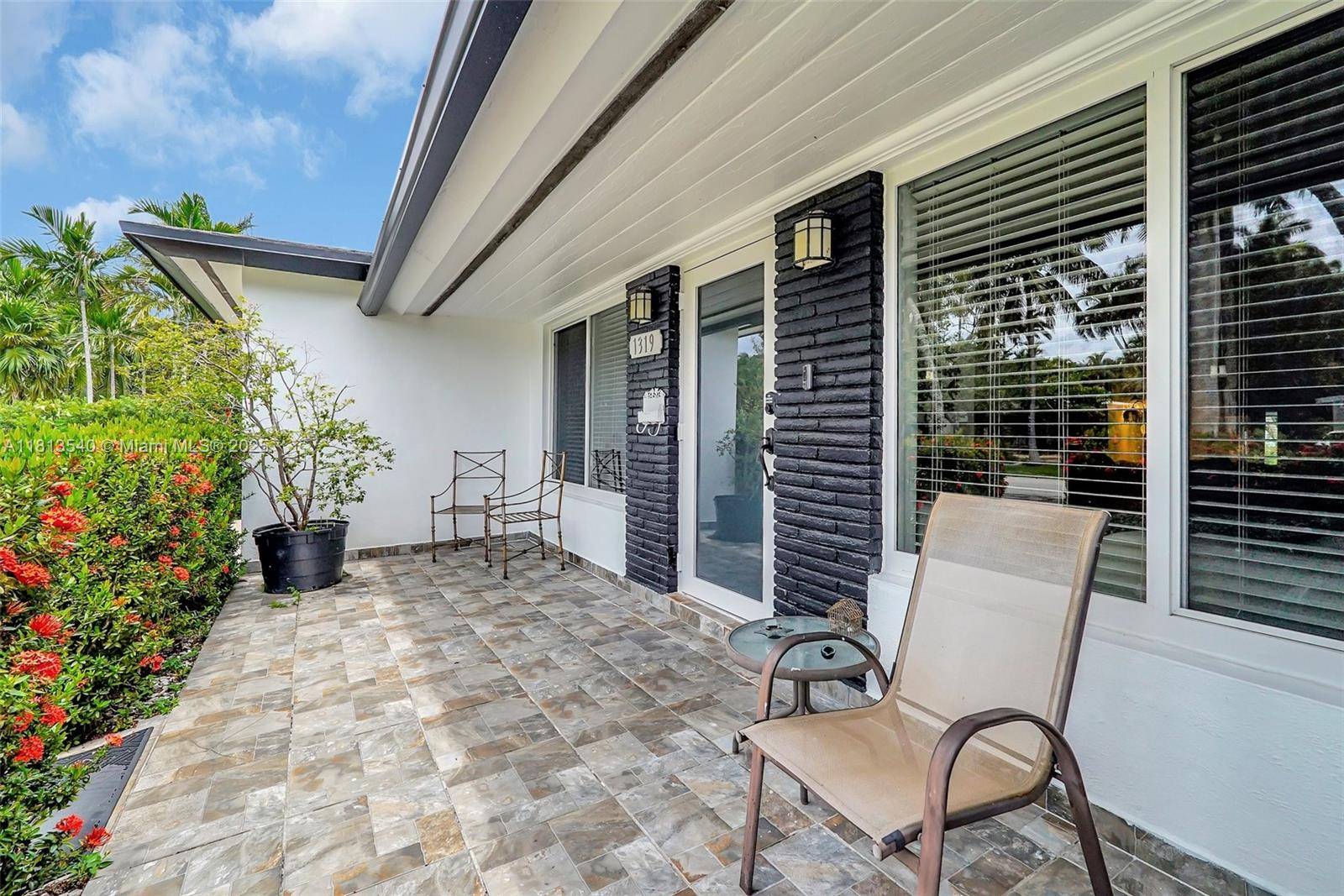 Hollywood, FL 33019,1319 Buchanan St