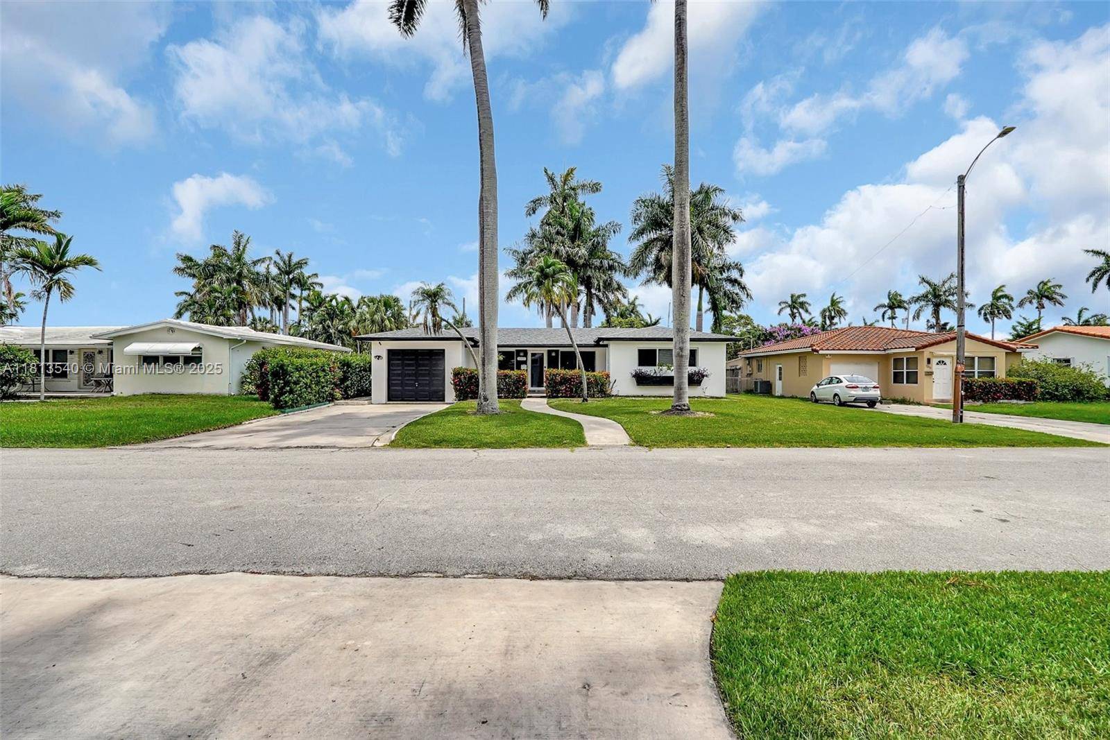 Hollywood, FL 33019,1319 Buchanan St