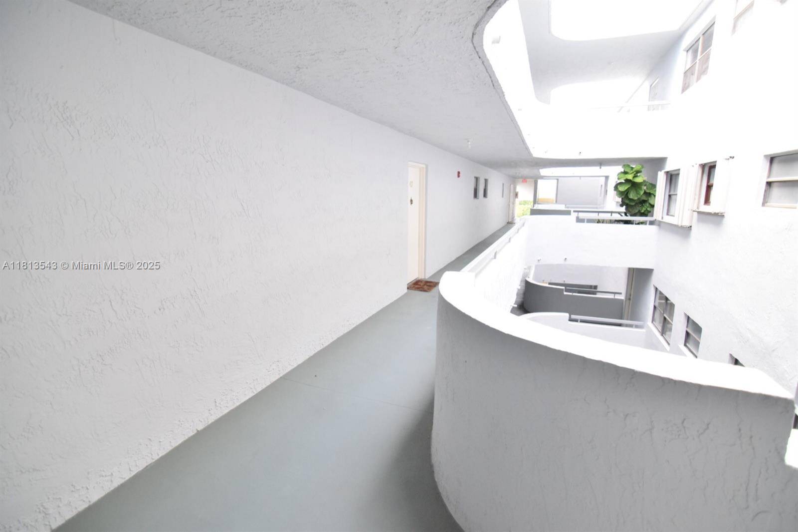 Miami Beach, FL 33141,7300 Wayne Ave #419