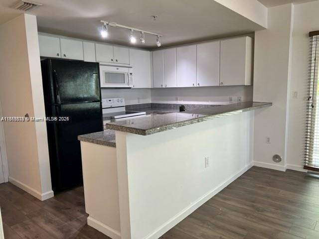 Miami, FL 33133,2740 SW 28th Ter #208