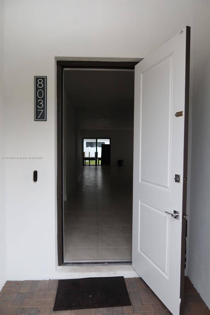 Doral, FL 33166,8037 NW 46th Ter #0