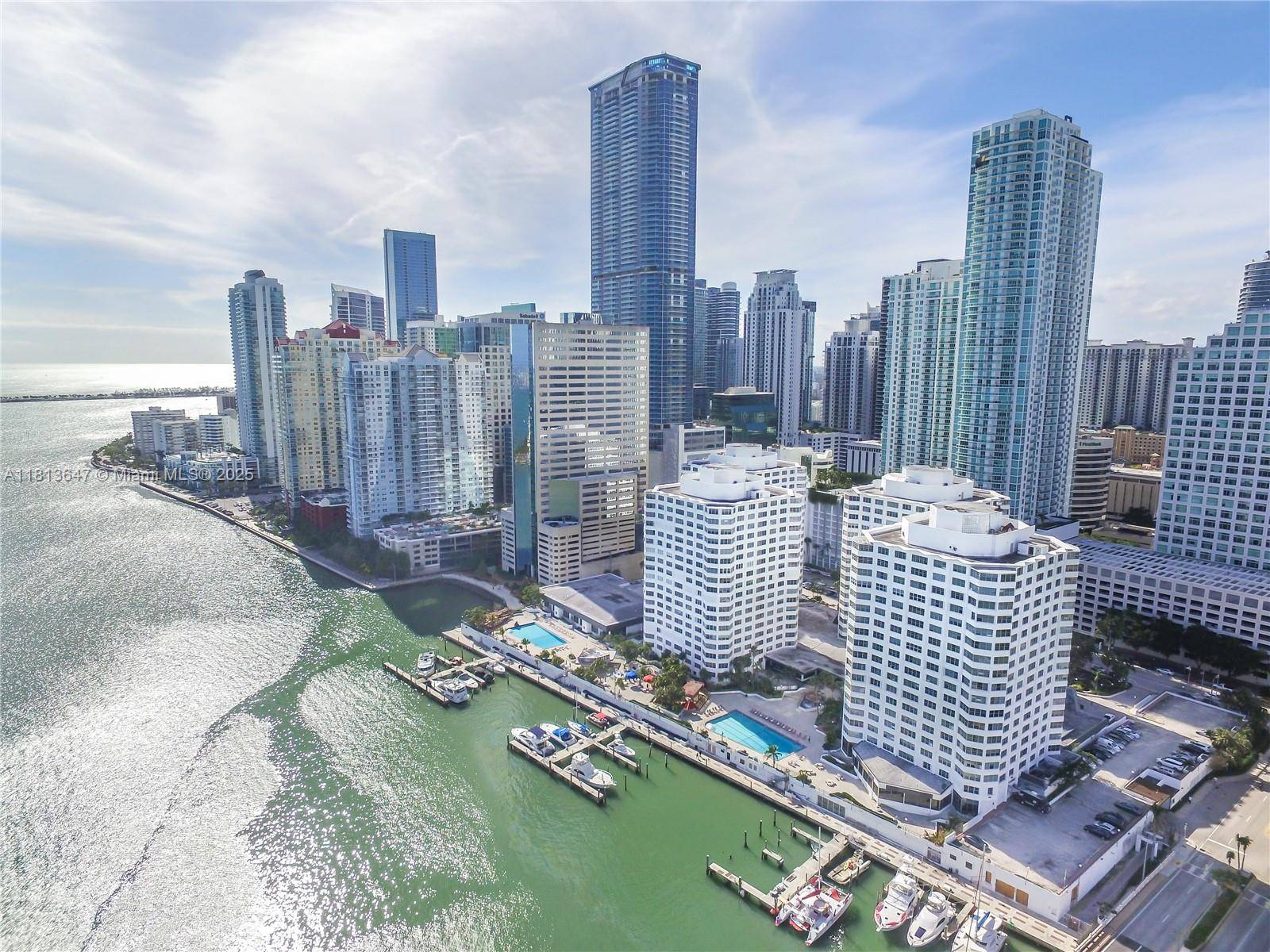 Miami, FL 33131,825 Brickell Bay Dr #1244