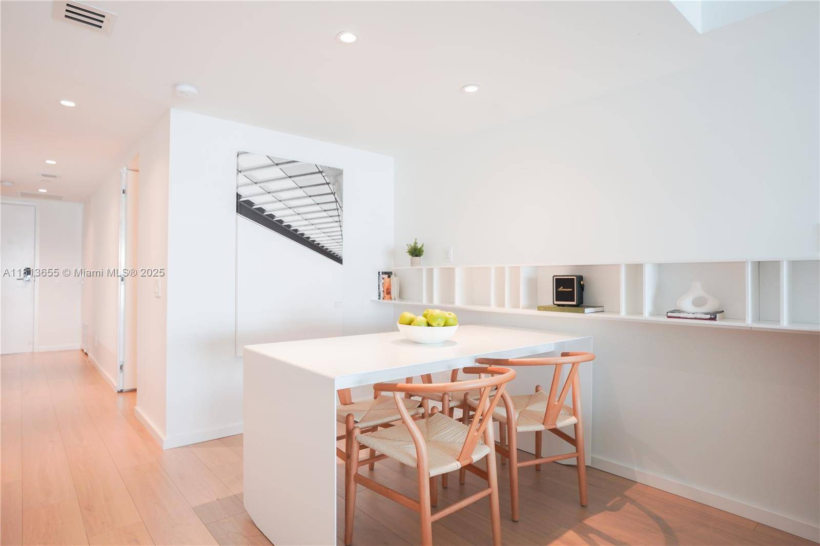 Bal Harbour, FL 33154,10250 Collins Avenue #209